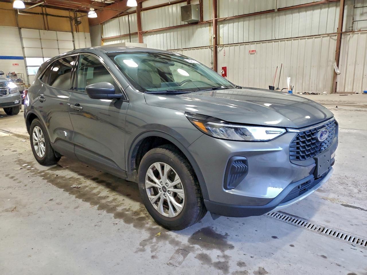 2024 Ford Escape Active - Image 4