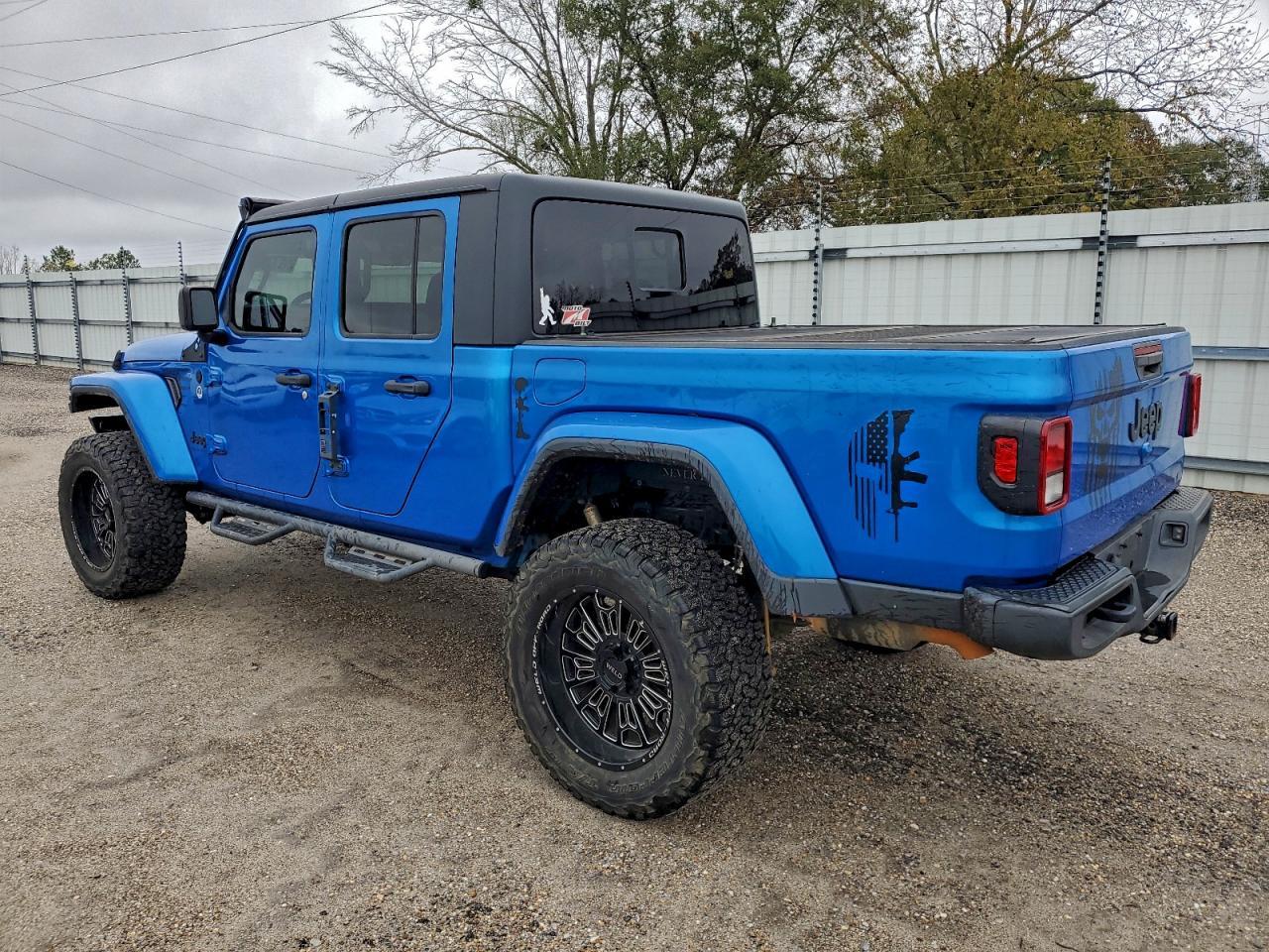 2021 Jeep Gladiator Sport - Фото 2
