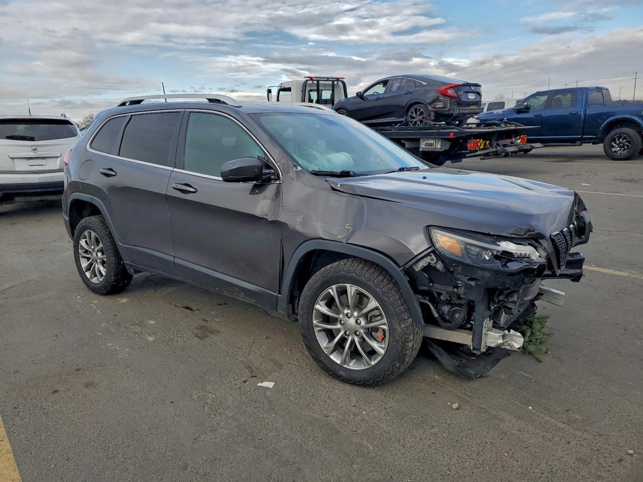 2019 Jeep Cherokee Latitude Plus - Image 4