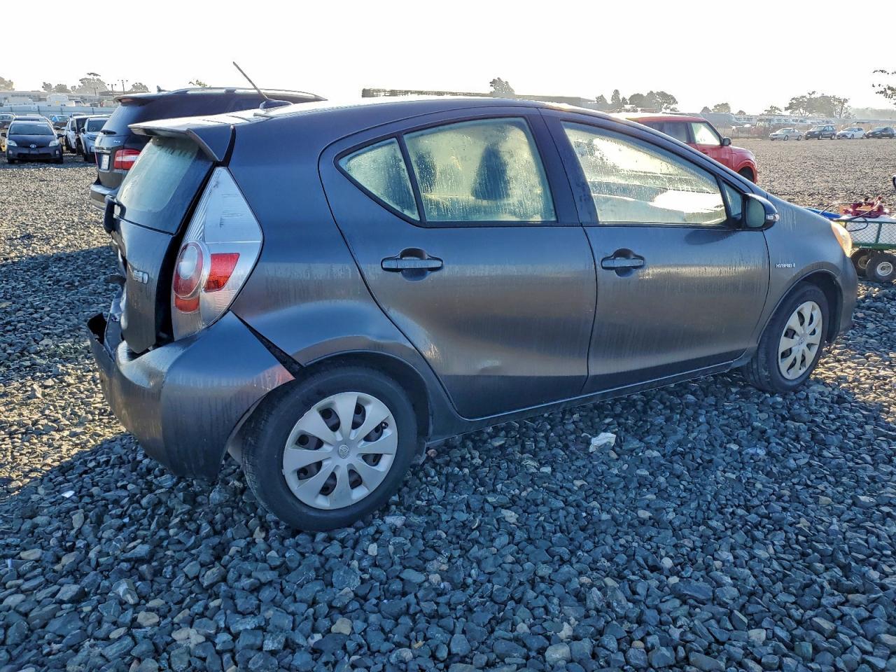 2012 Toyota Prius C - Фото 3