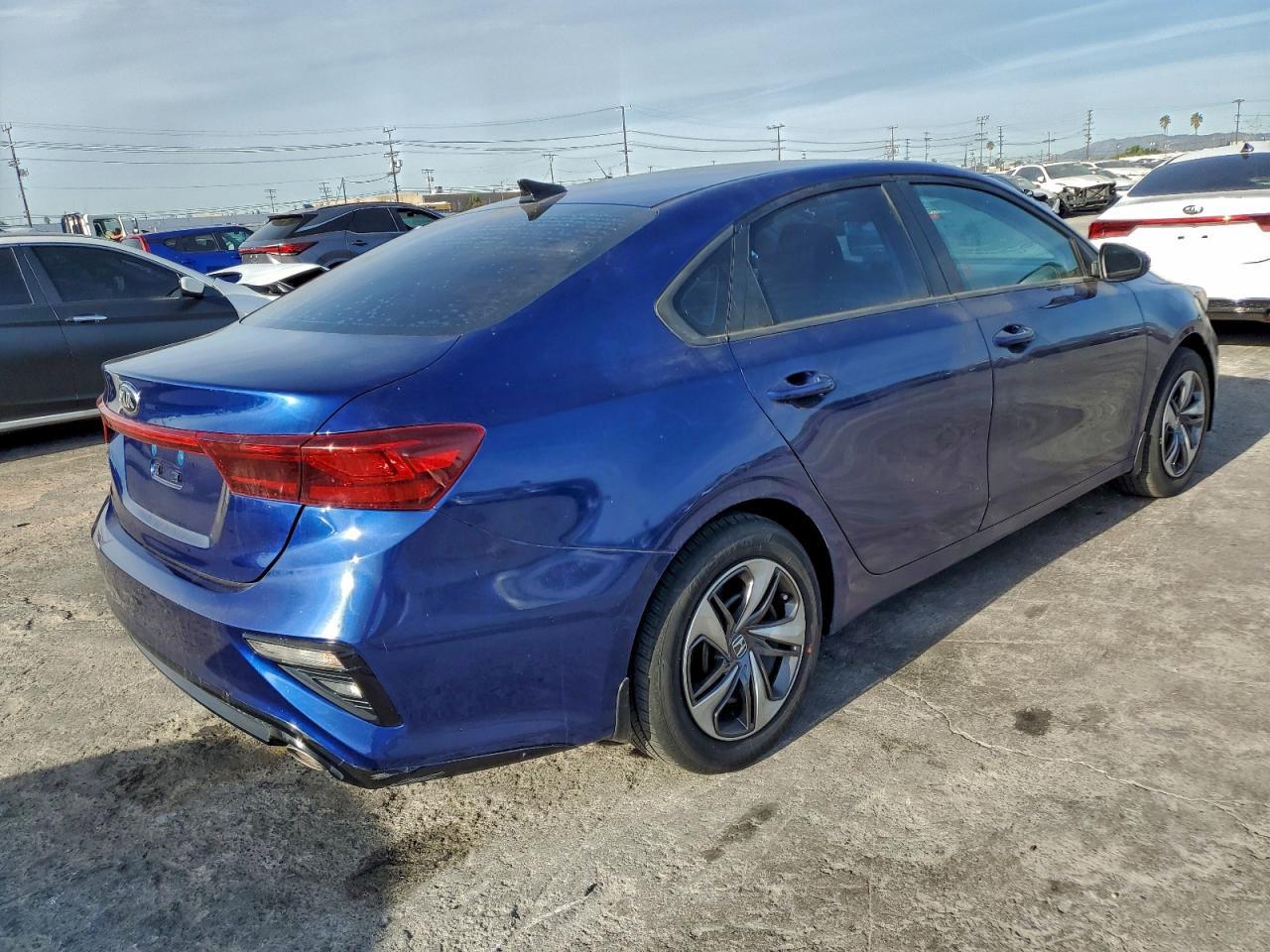 2021 Kia Forte Fe - Фото 3