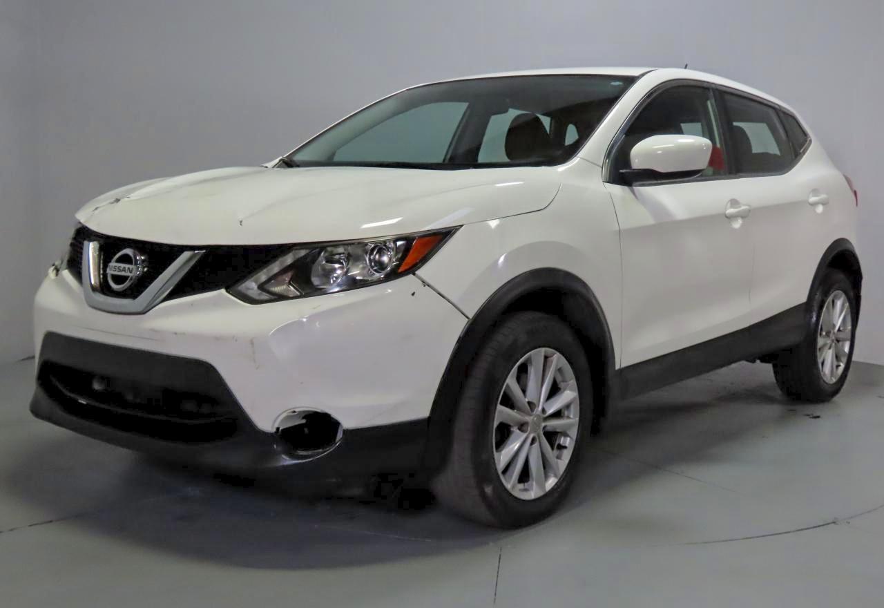 2017 Nissan Rogue Sport S - Фото 2