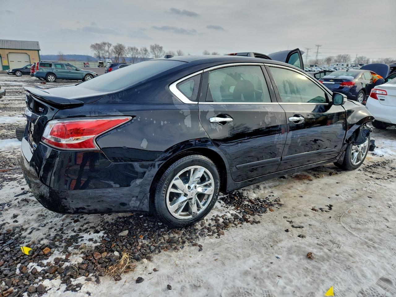 2014 Nissan Altima 2.5 - Image 3