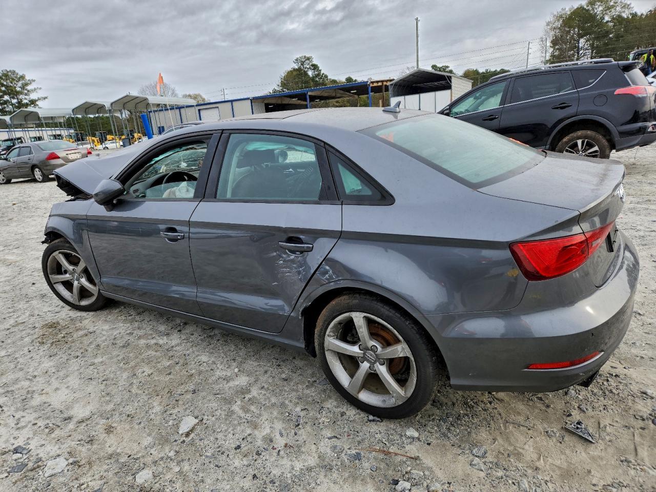 2016 Audi A3 Premium - Фото 2