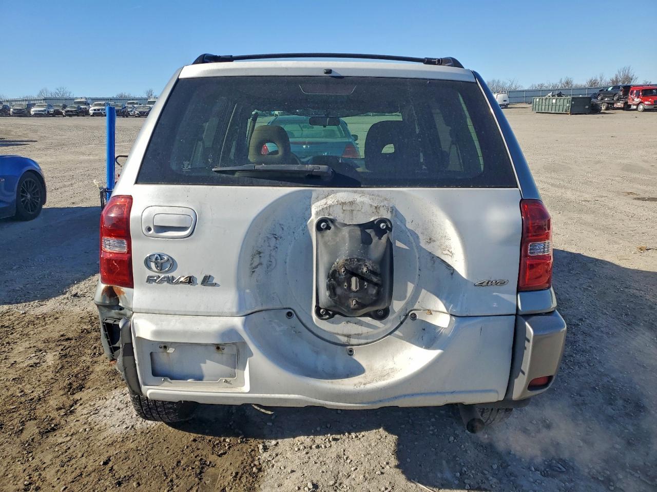 2004 Toyota Rav4 - Image 6