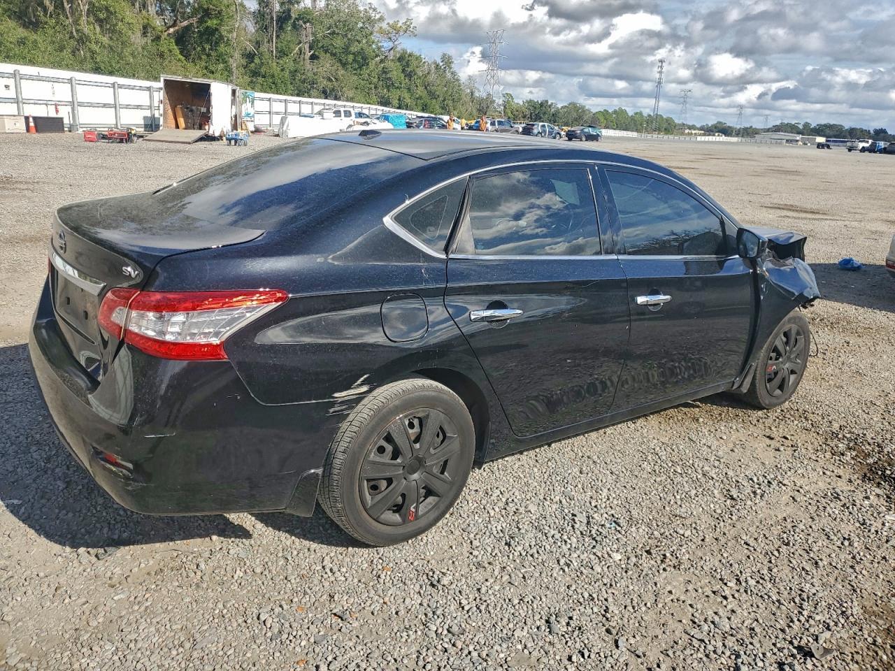 2015 Nissan Sentra S - Фото 3