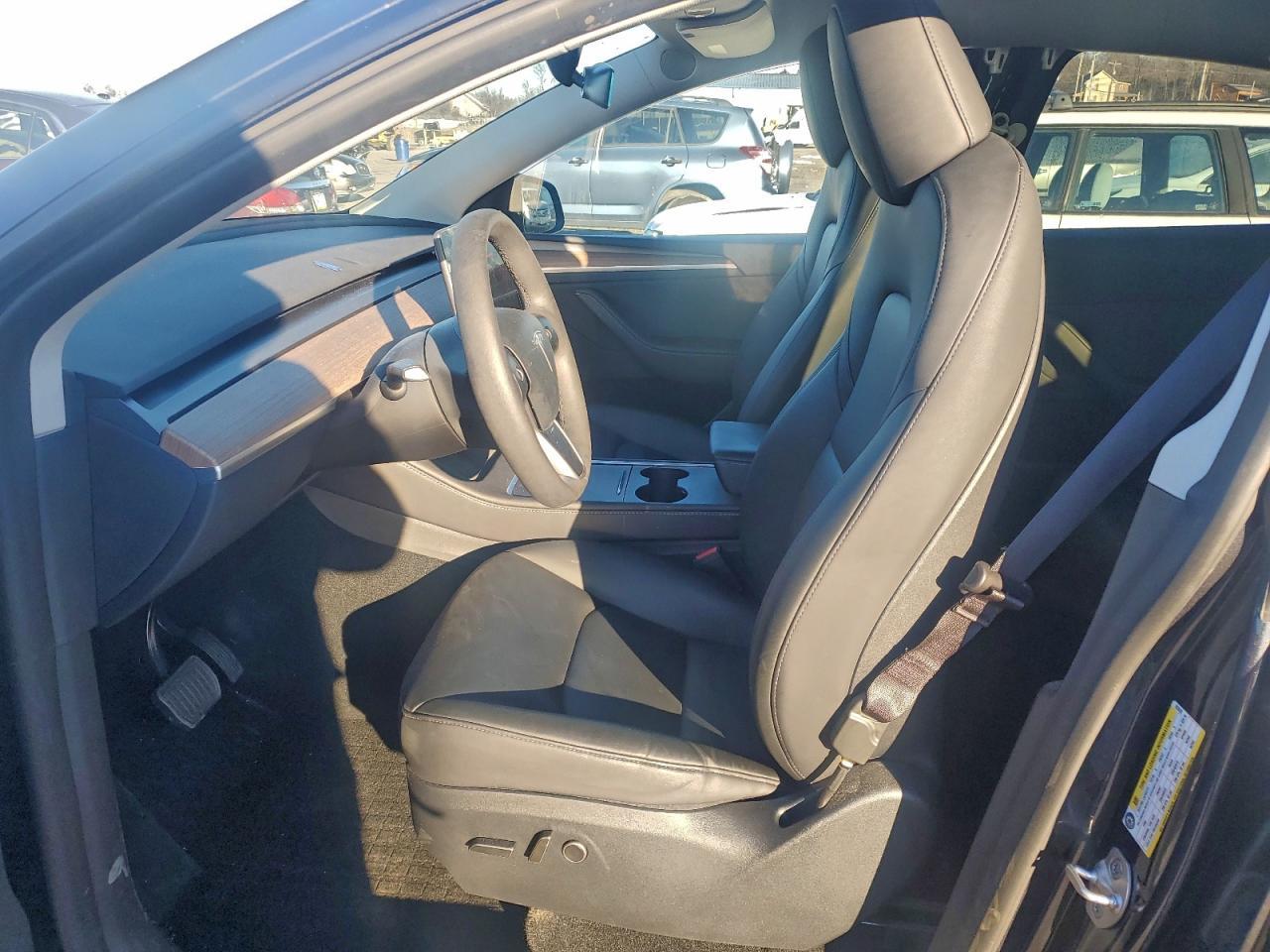 2024 Tesla Model Y - Image 7