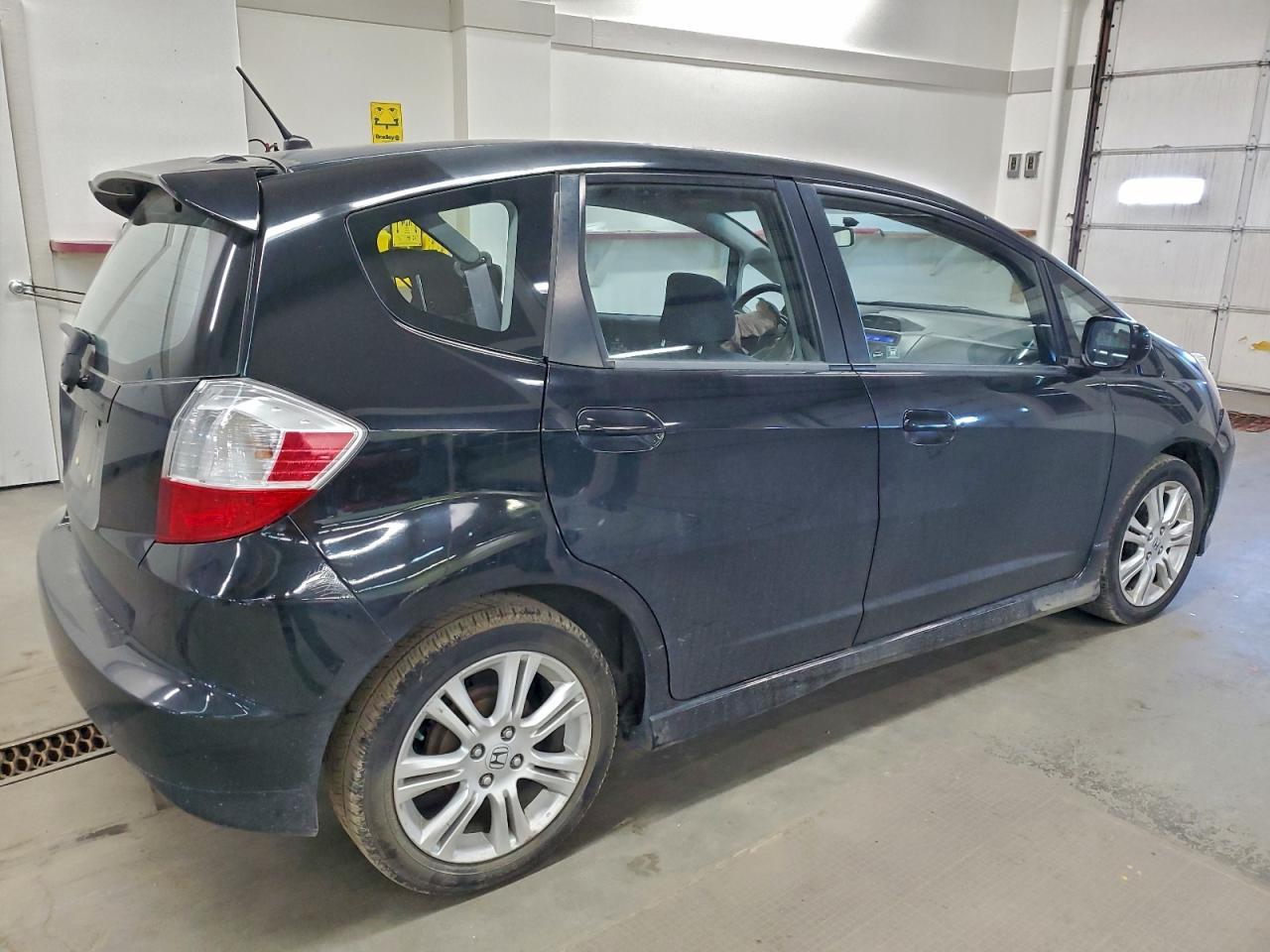 2010 Honda Fit Sport - Фото 3