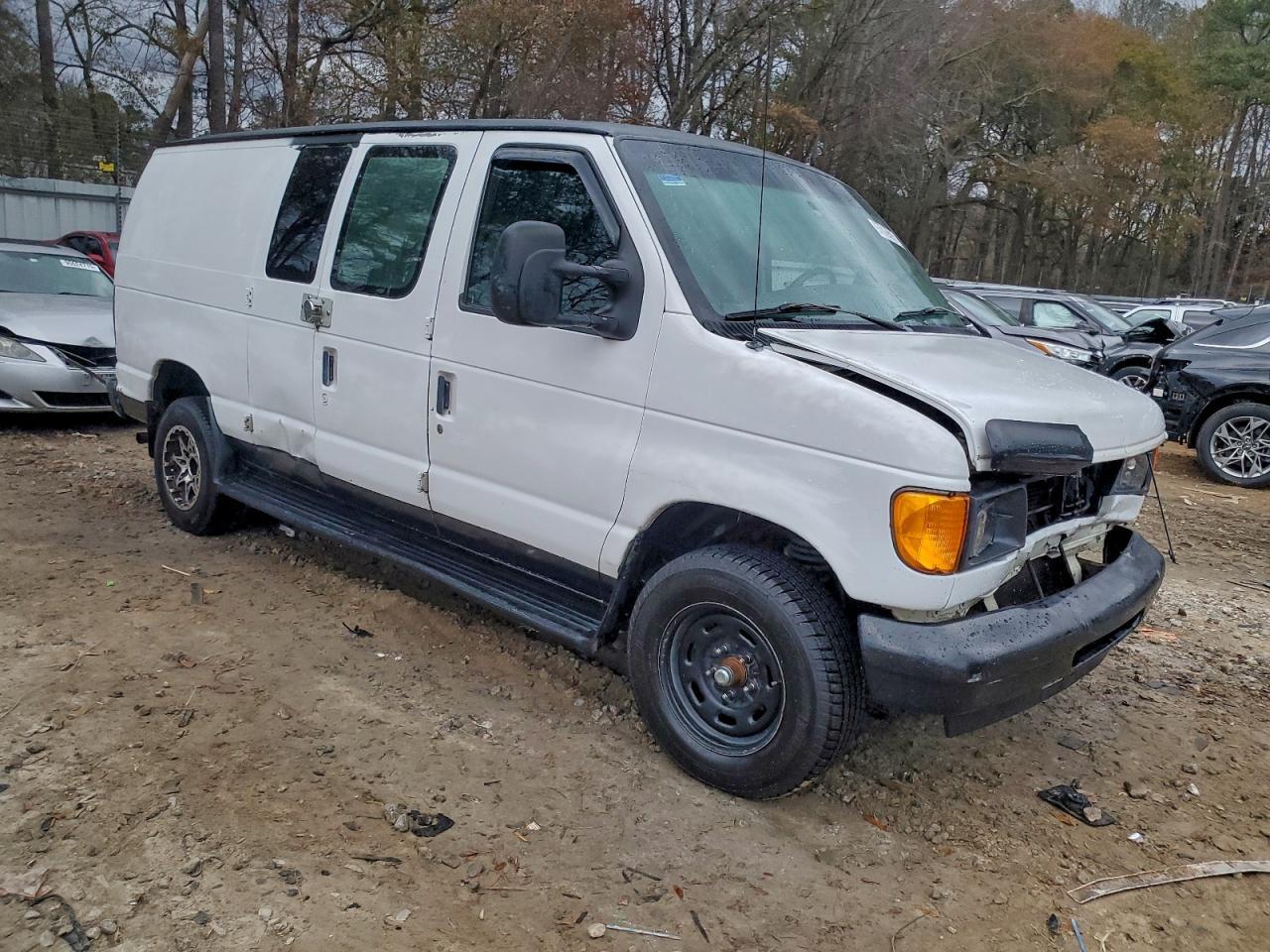 2006 Ford E150 Utility / Service Van - Image 4