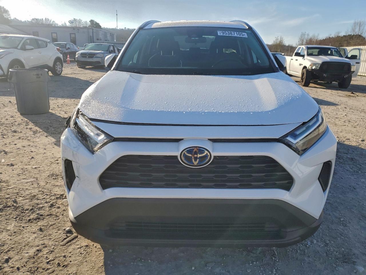 2024 Toyota Rav4 Xle - Image 5