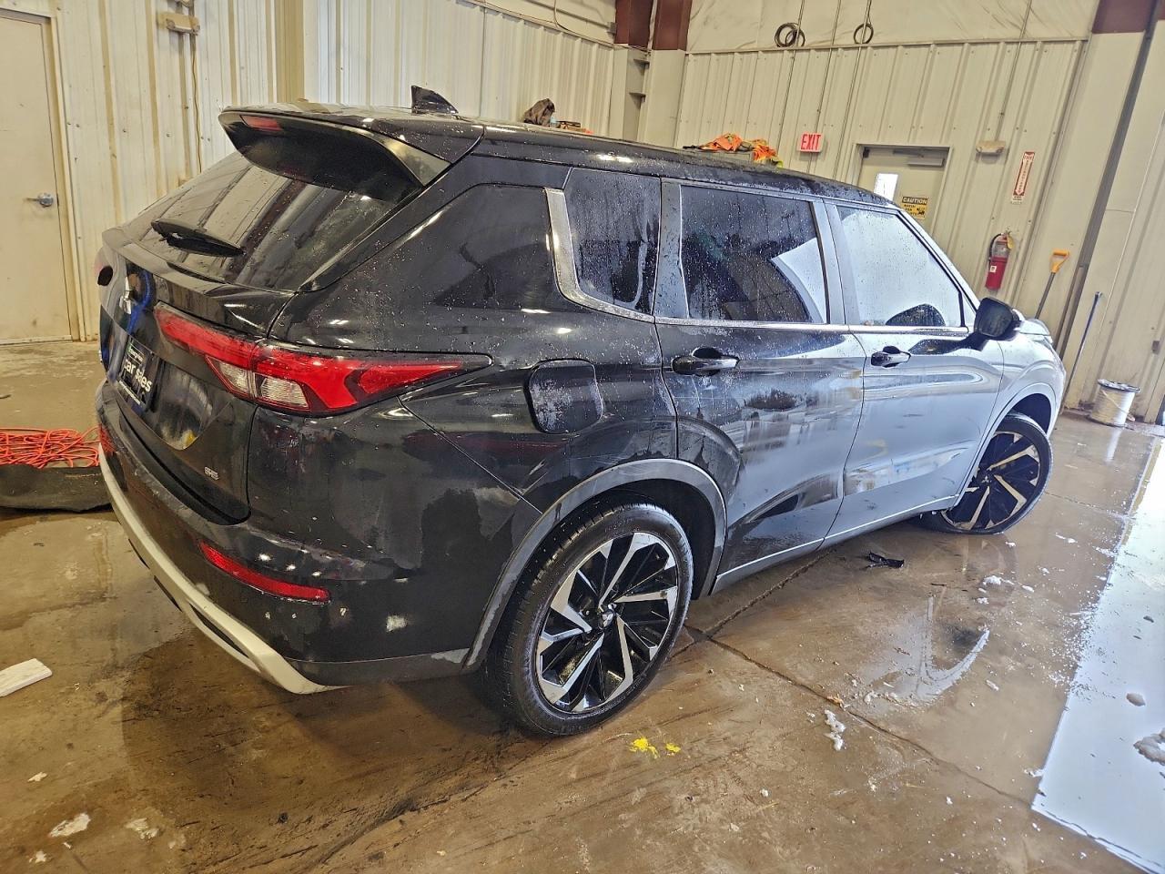 2023 Mitsubishi Outlander Se - Фото 3