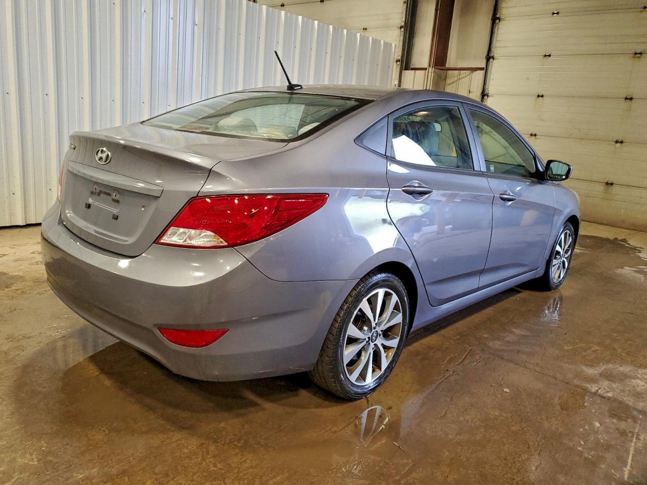 2017 Hyundai Accent Se - Фото 3