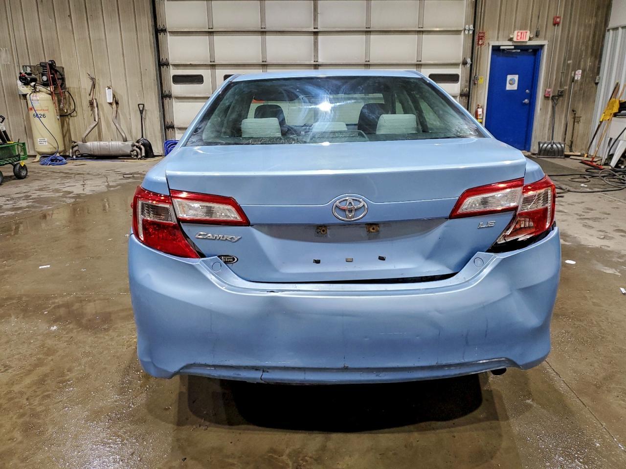 2014 Toyota Camry Le - Фото 6