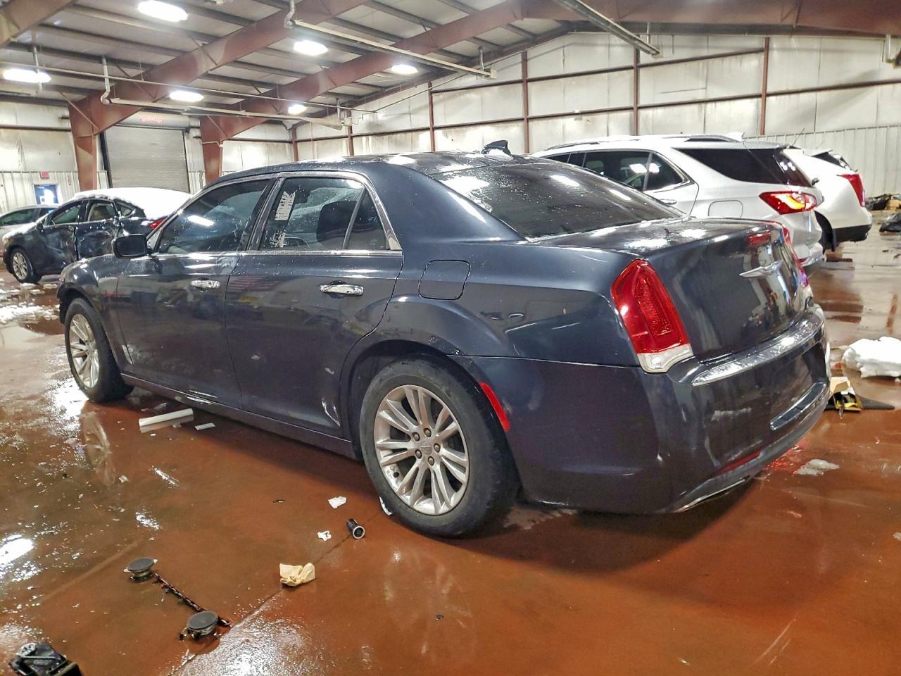 2017 Chrysler 300C - Image 2