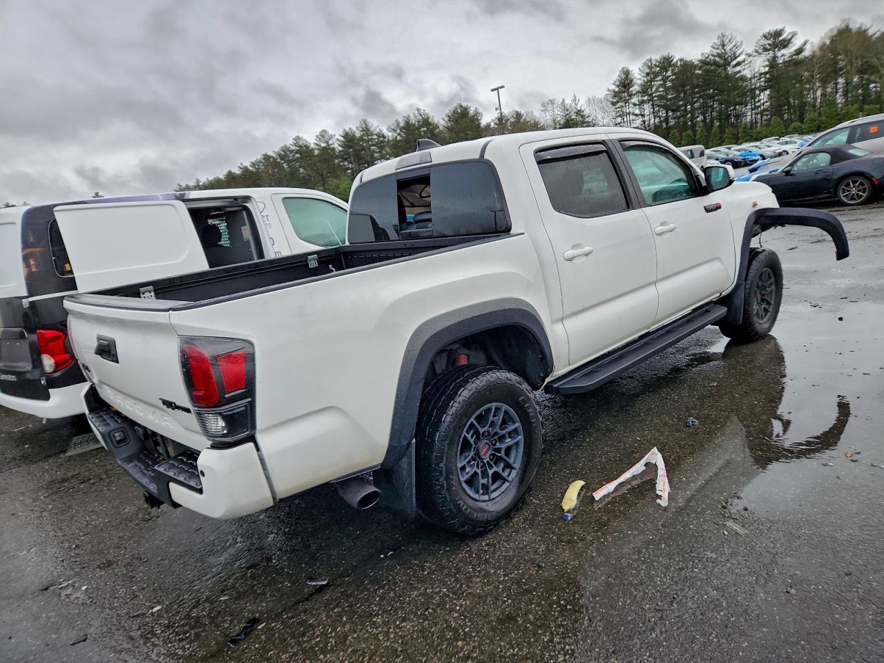 2020 Toyota Tacoma Double Cab - Фото 3