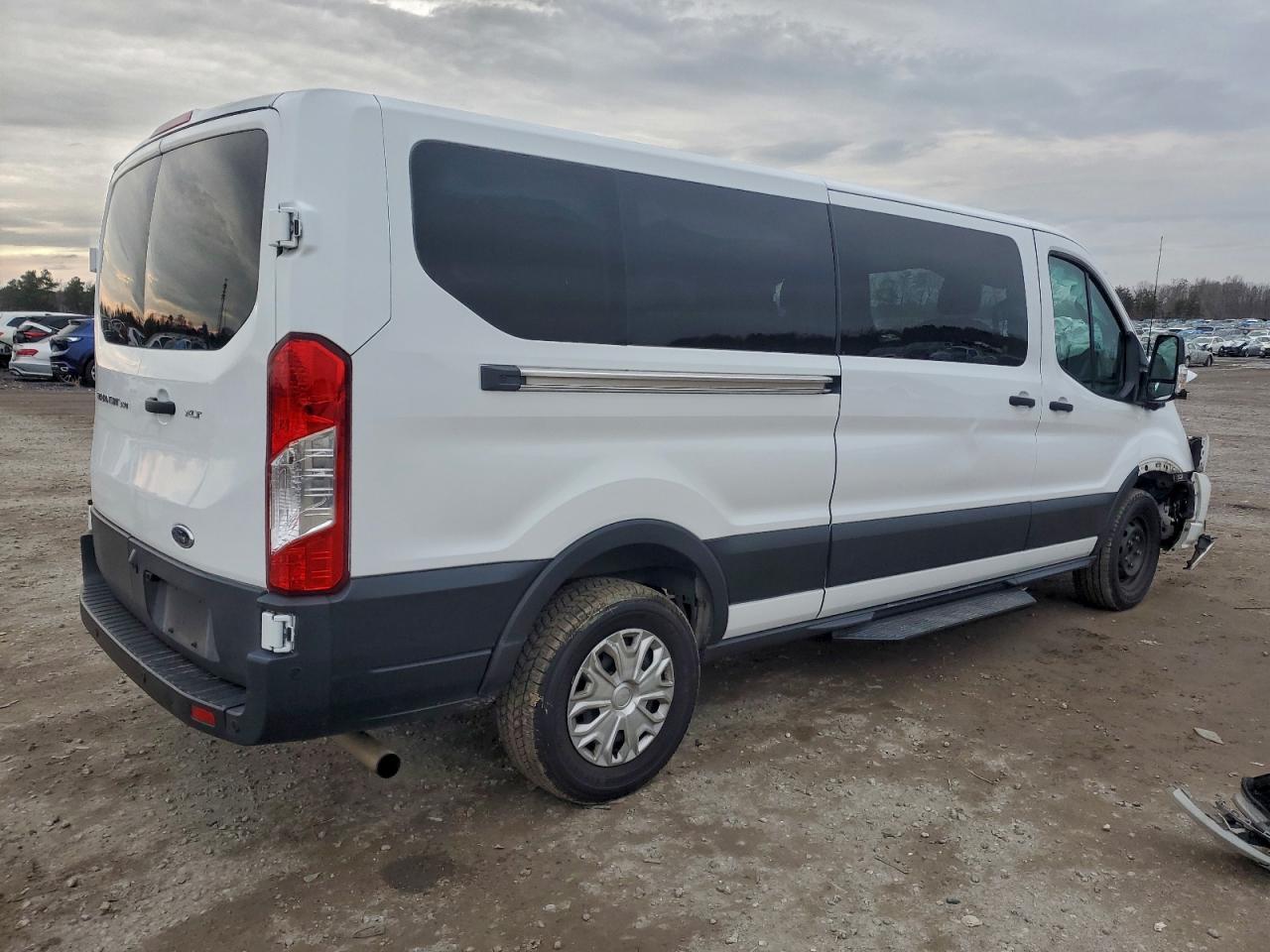 2022 Ford Transit T-350 - Фото 3