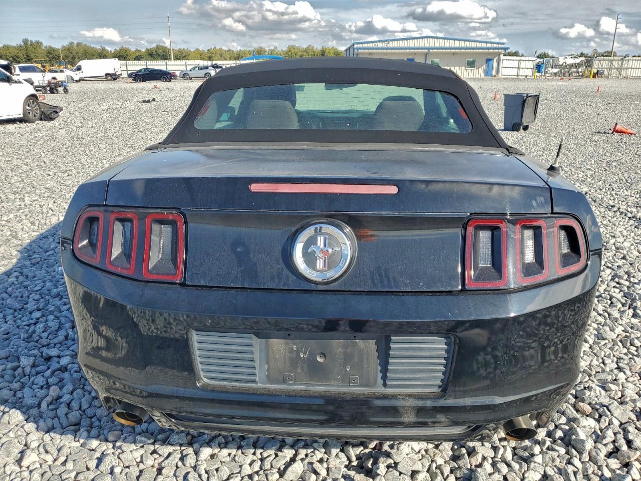 2014 Ford Mustang - Image 6