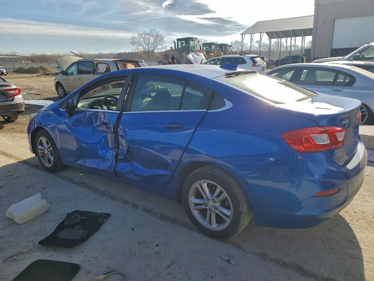 2016 Chevrolet Cruze Lt - Фото 2
