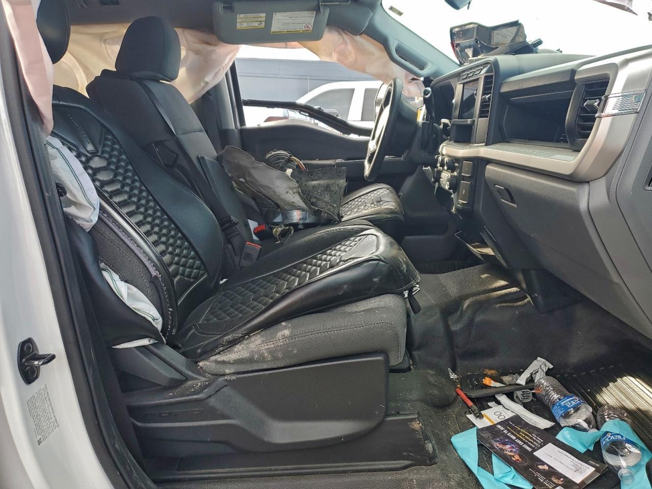 2023 Ford F450 Super Duty - Image 7