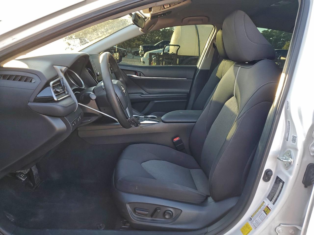 2022 Toyota Camry Le - Image 7