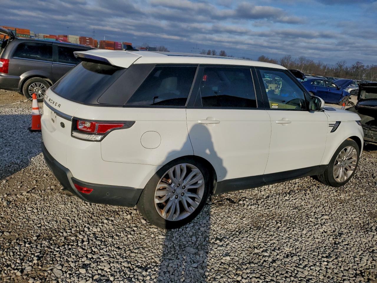 2016 Land Rover Range Rover Sport Hse - Image 3