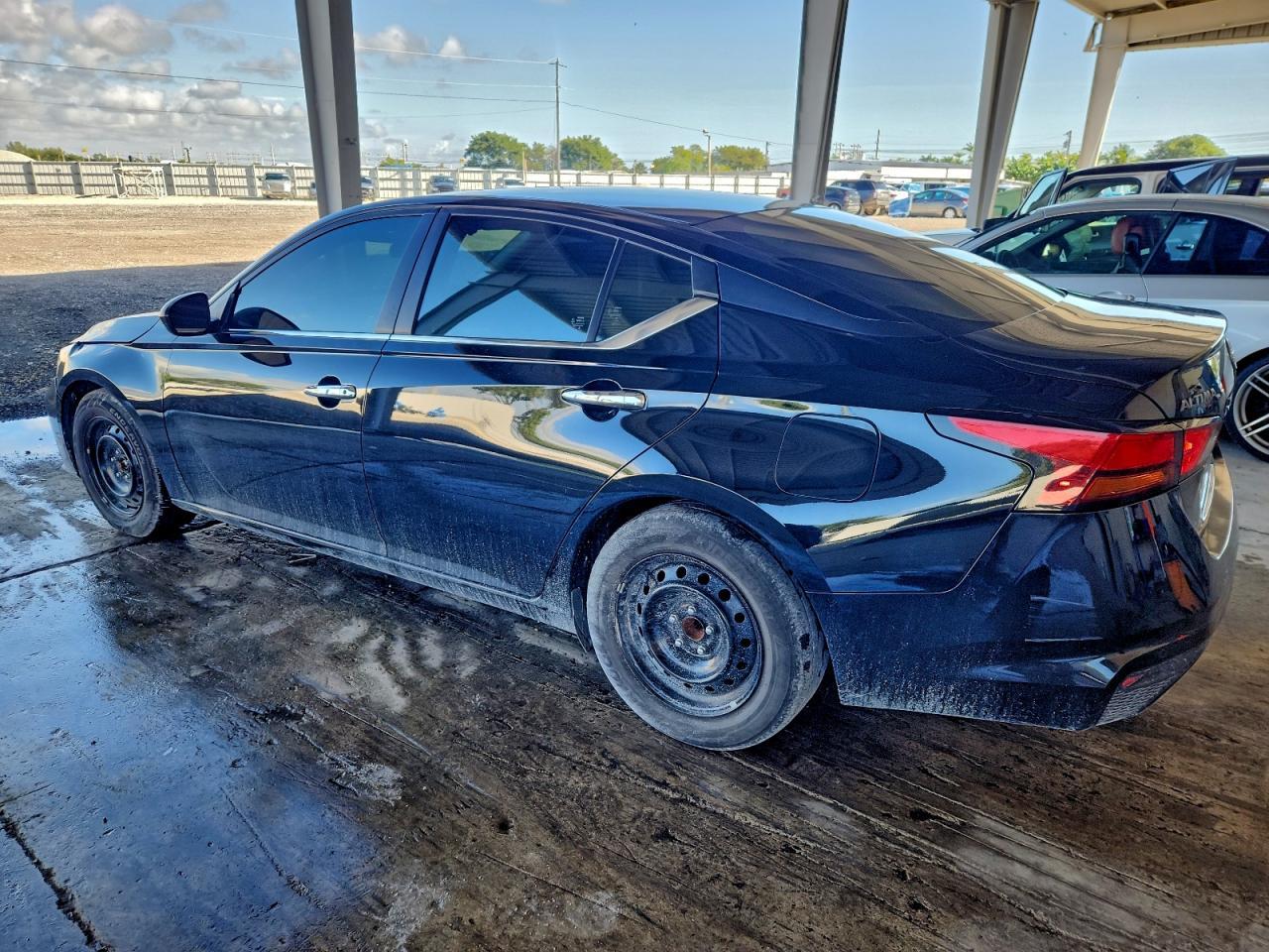 2024 Nissan Altima S - Image 2