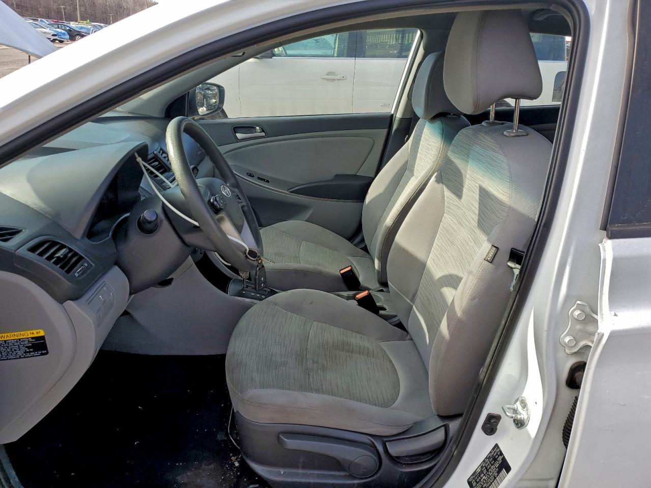 2017 Hyundai Accent Se - Фото 7