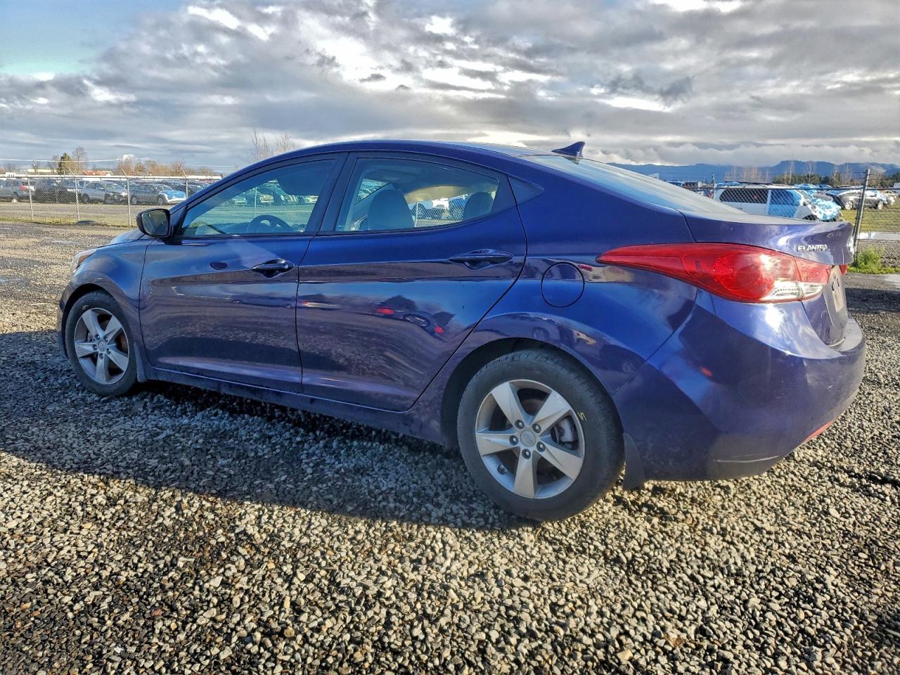 2013 Hyundai Elantra Gls - Фото 2