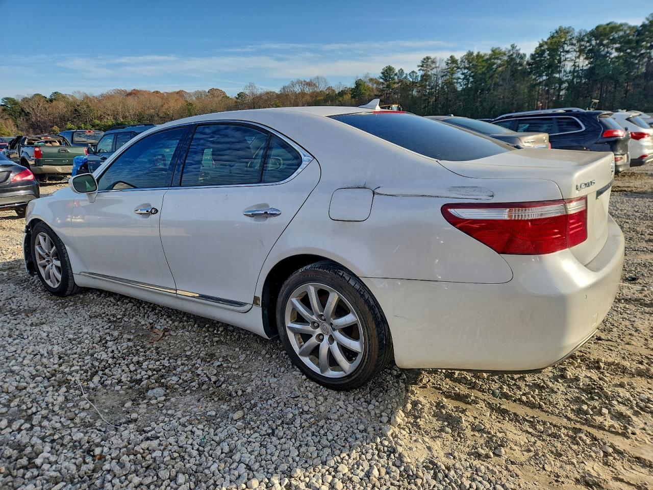 2007 Lexus Ls 460 - Image 2