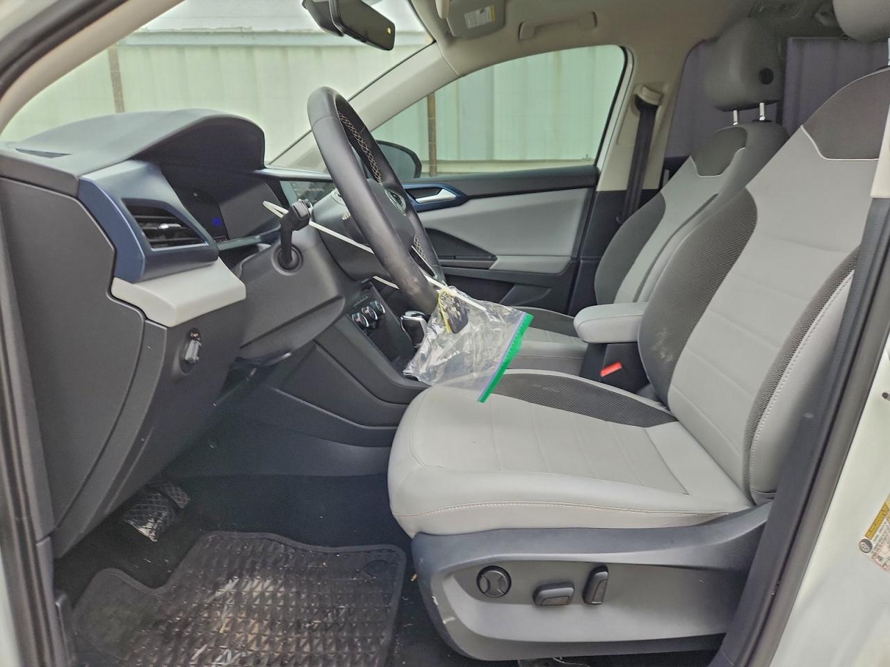 2023 Volkswagen Taos Se - Image 7