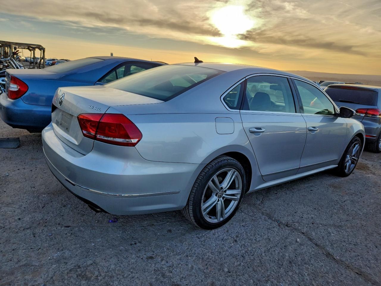2012 Volkswagen Passat Sel - Фото 3