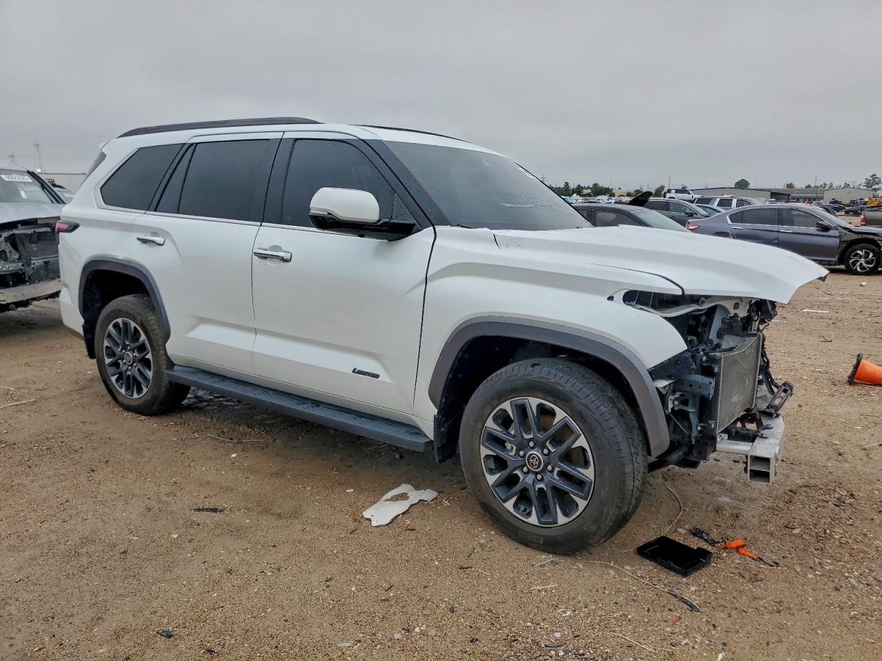 2023 Toyota Sequoia Sr5 - Фото 4