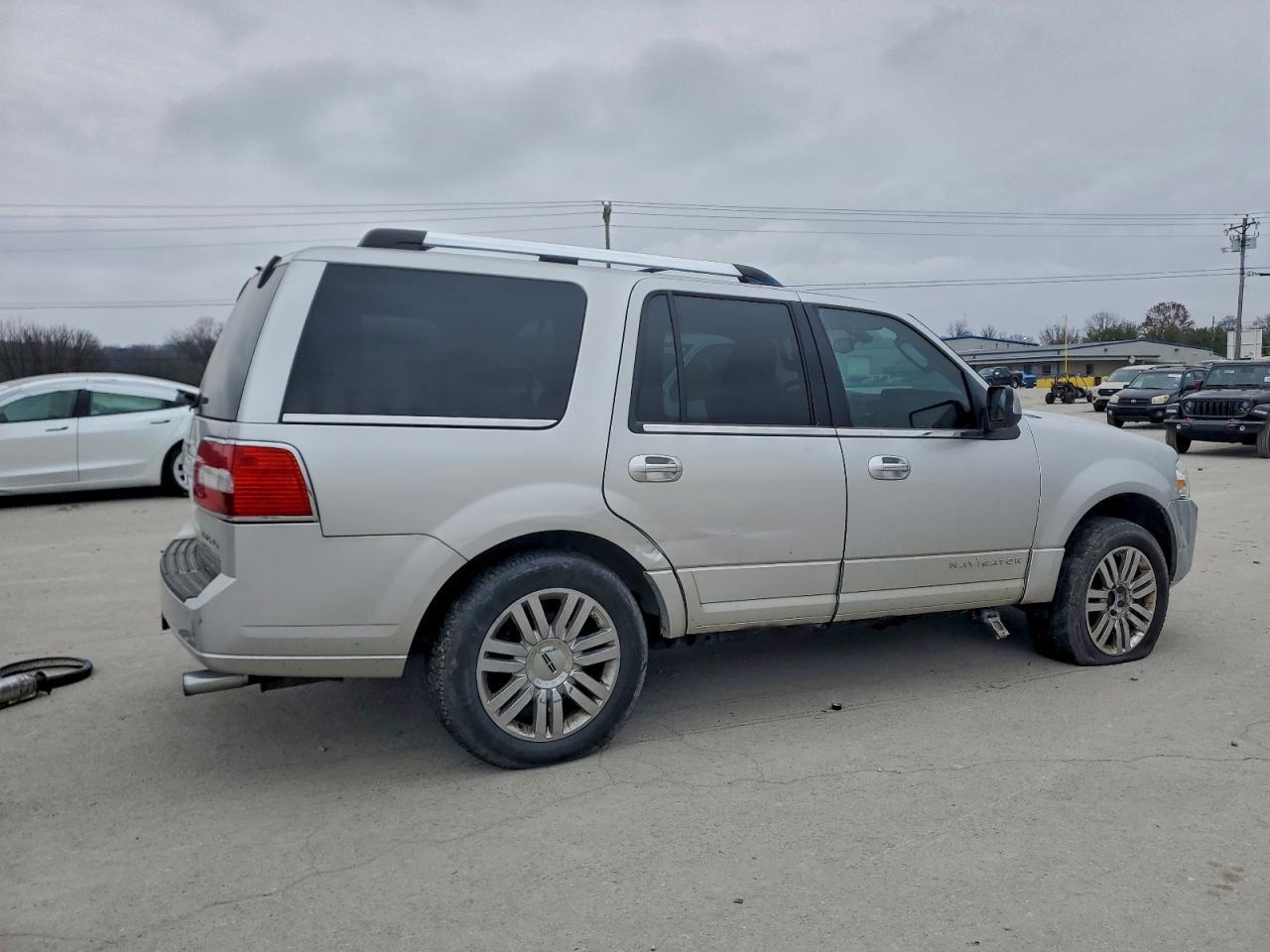 2010 Lincoln Navigator - Фото 3