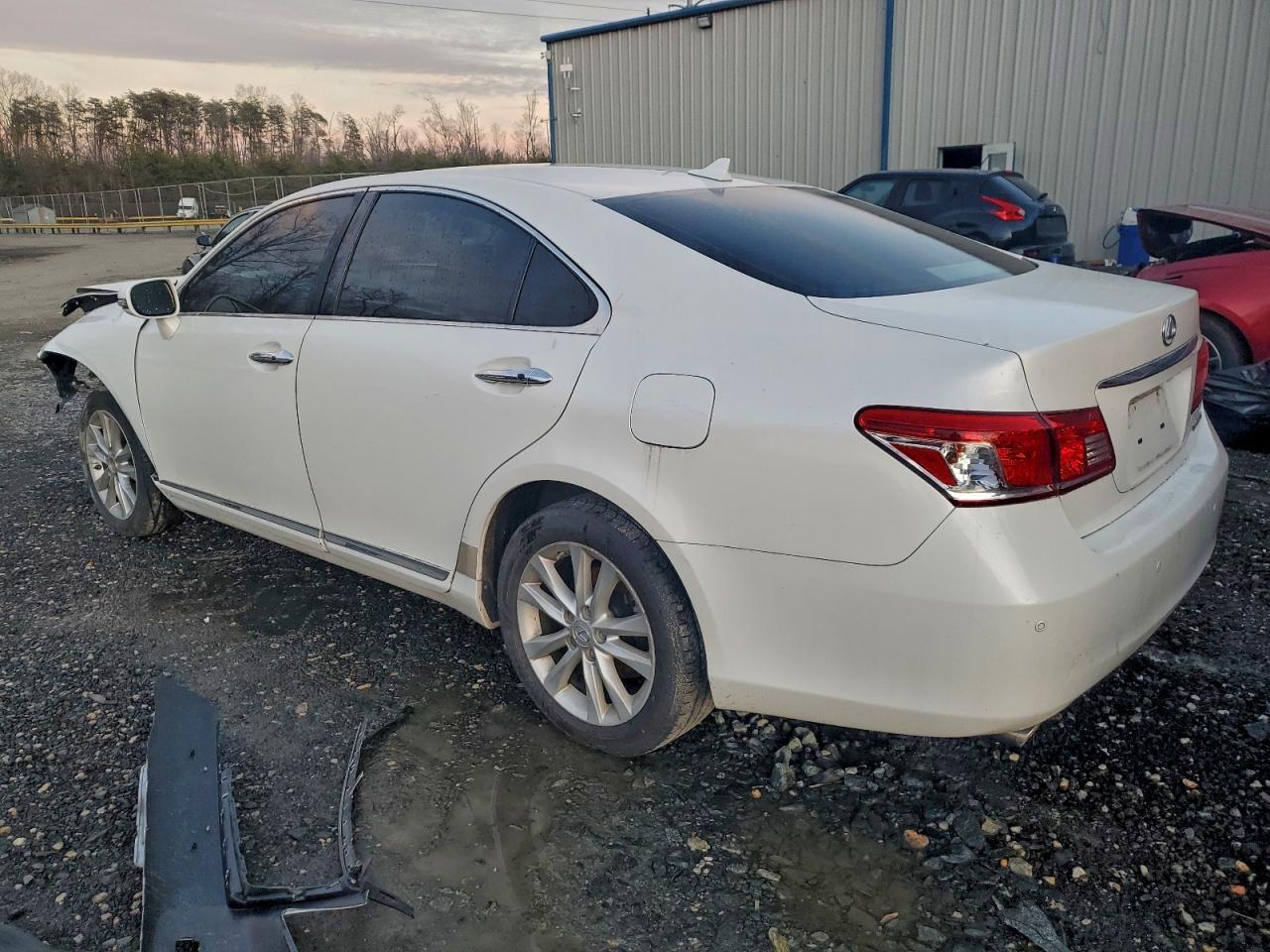 2011 Lexus Es 350 Base - Image 2