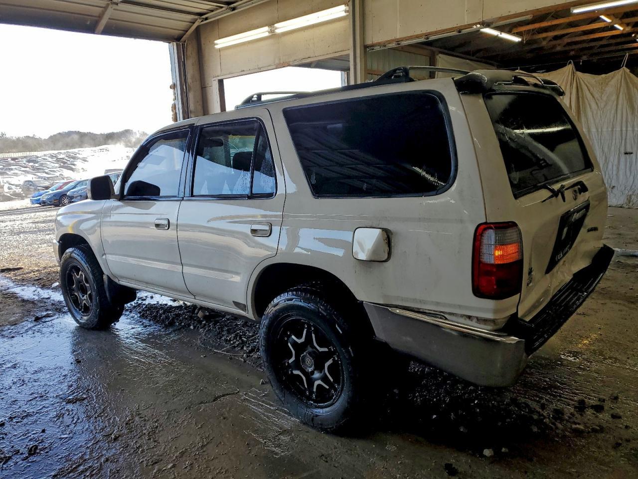 1998 Toyota 4Runner Sr5 - Image 2