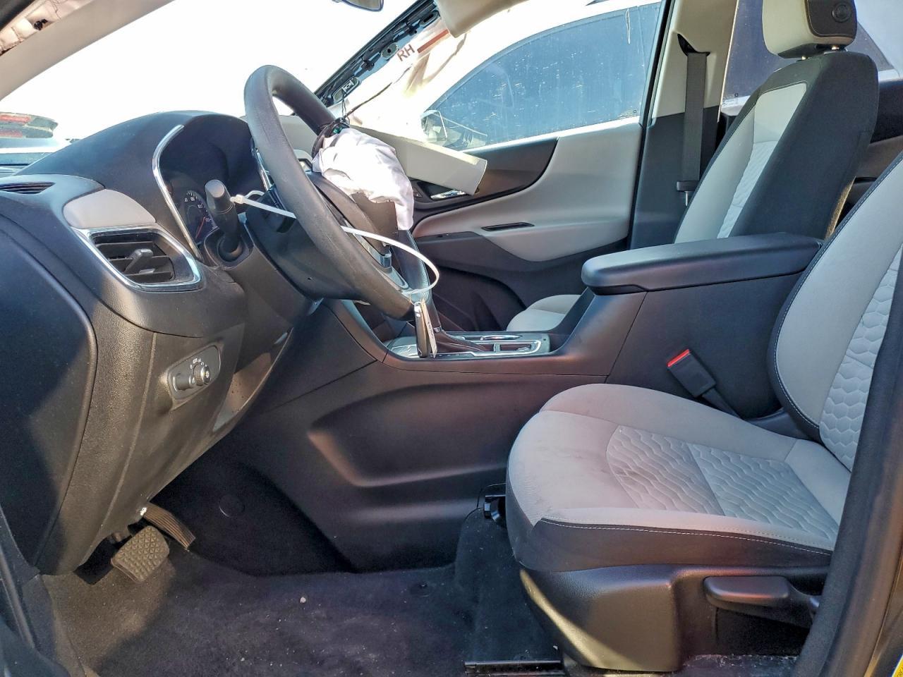 2020 Chevrolet Equinox Ls - Image 7