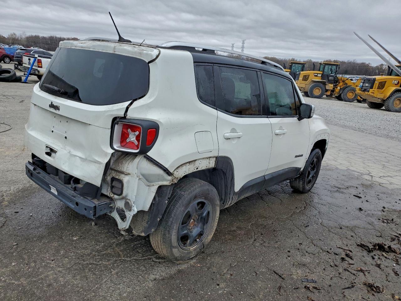 2015 Jeep Renegade Limited - Фото 3