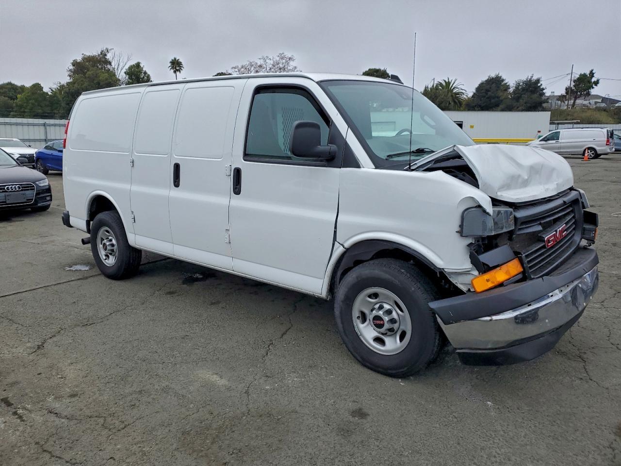2024 GMC Savana Delivery Van - Фото 4