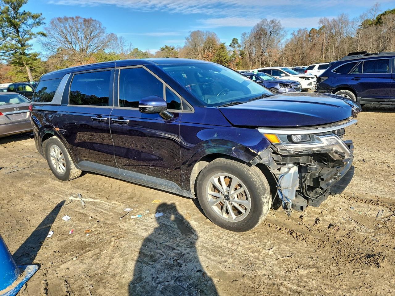 2022 Kia Carnival Lx - Image 4
