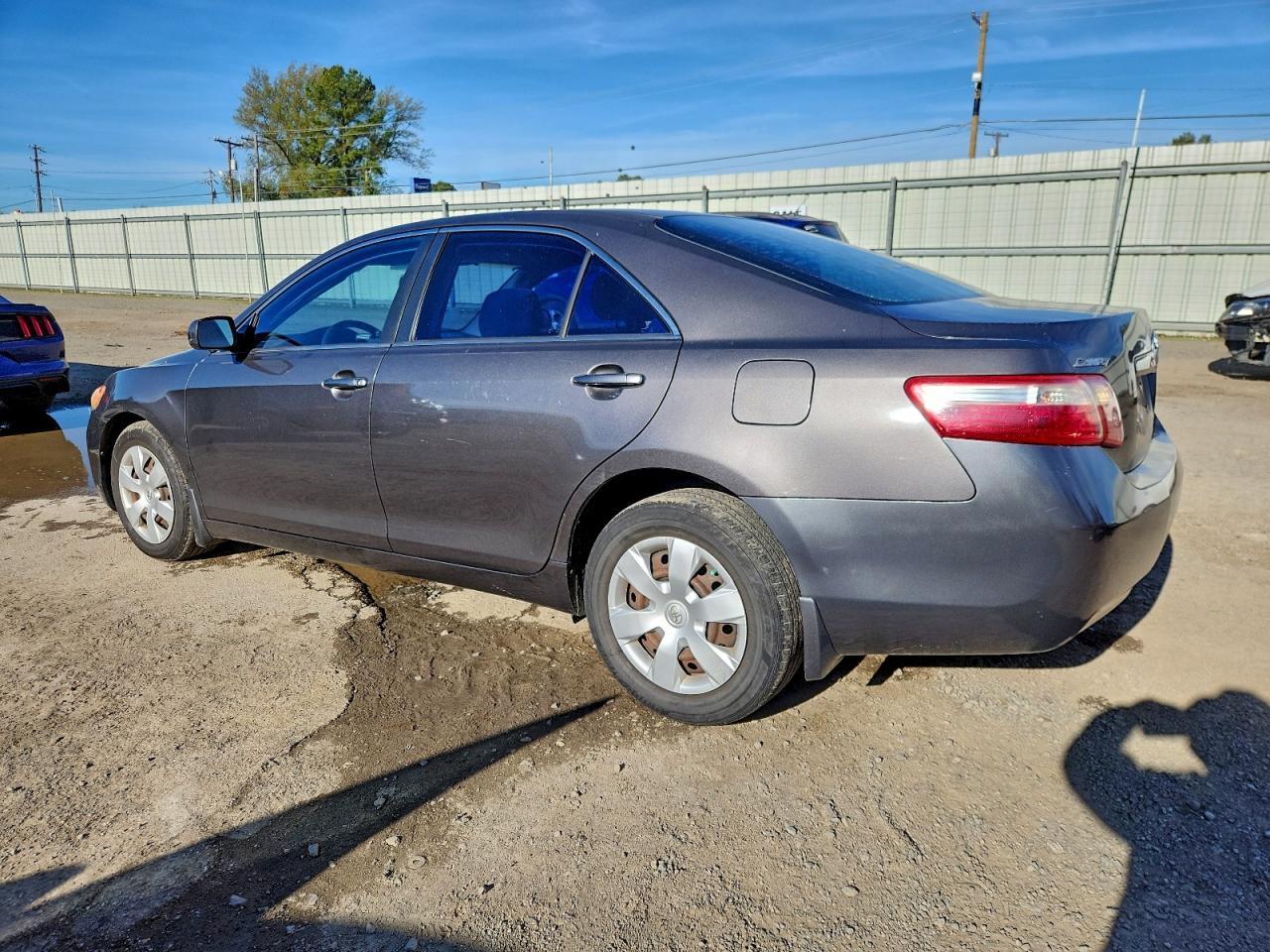 2007 Toyota Camry Ce - Фото 2