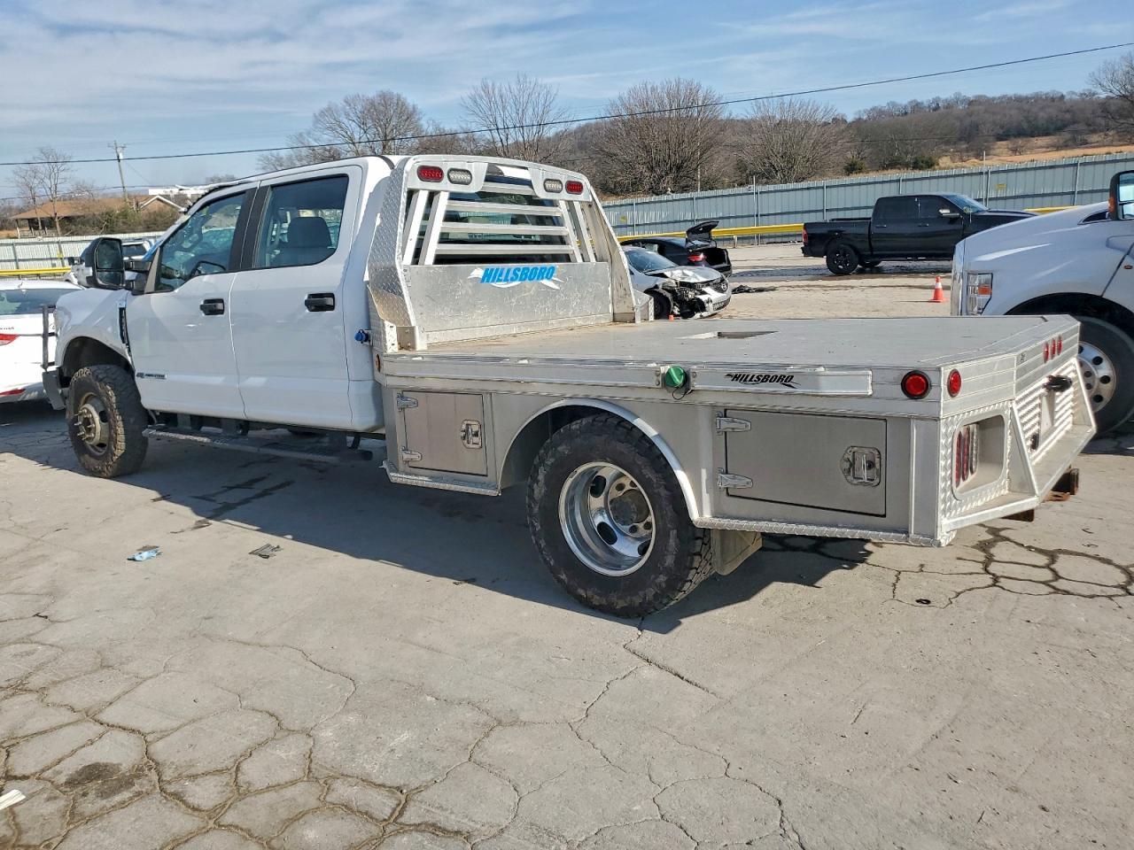 2019 Ford F350 Super Duty - Фото 2