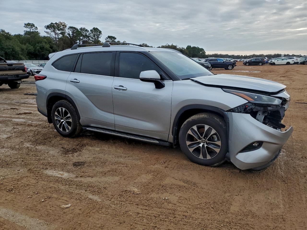 2022 Toyota Highlander Xle - Фото 4