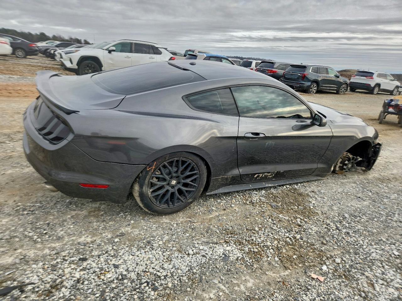 2019 Ford Mustang - Image 3