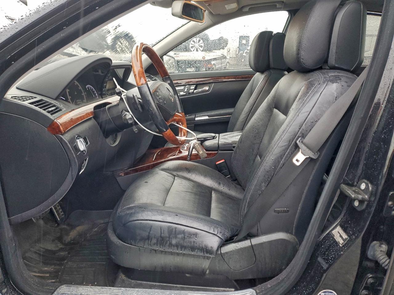 2010 Mercedes-Benz S 550 4Matic - Image 7