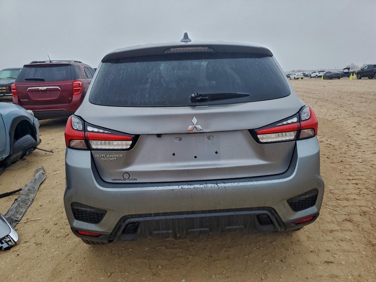 2020 Mitsubishi Outlander Sport Es - Image 6