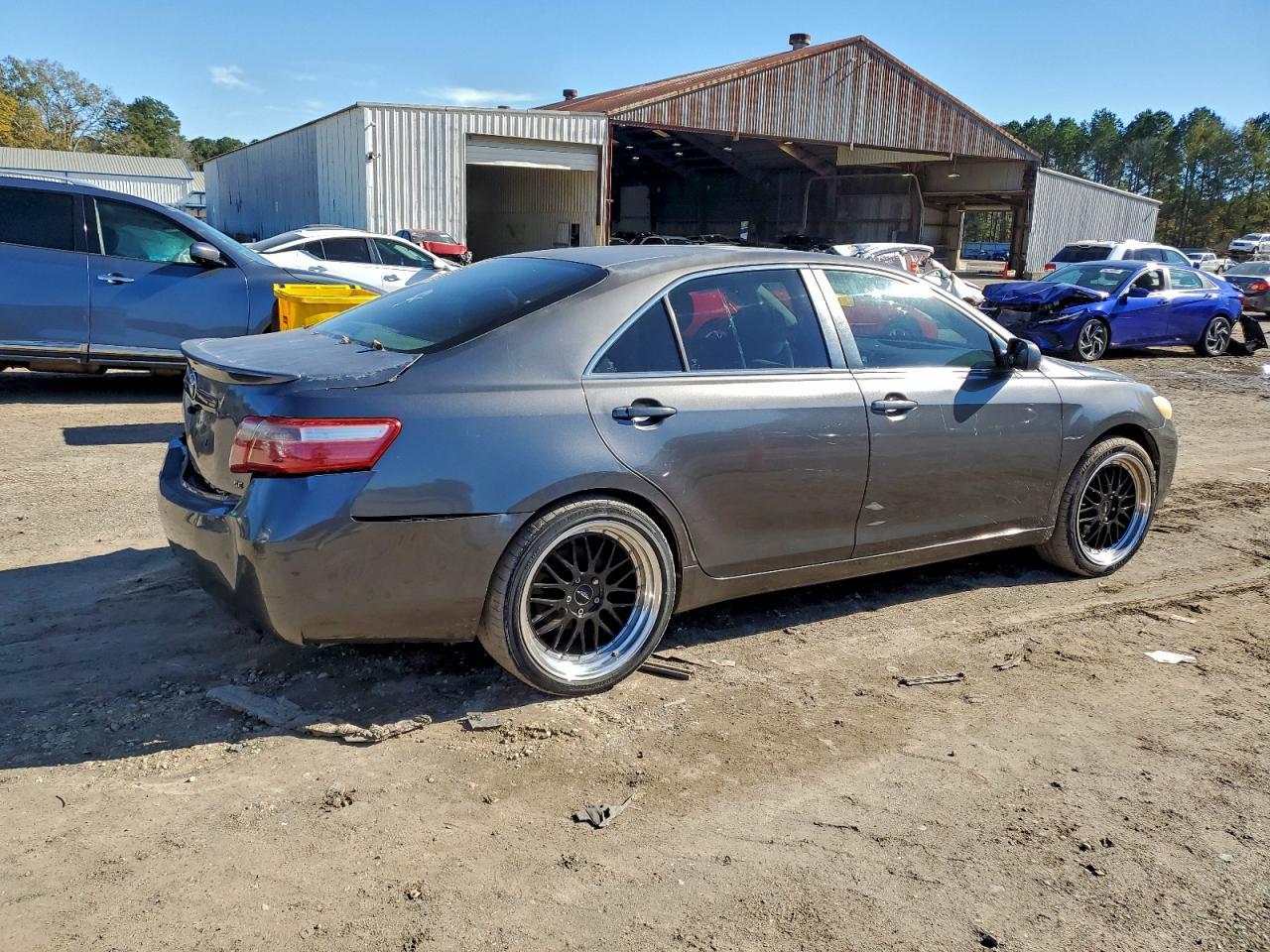 2008 Toyota Camry Le - Фото 3