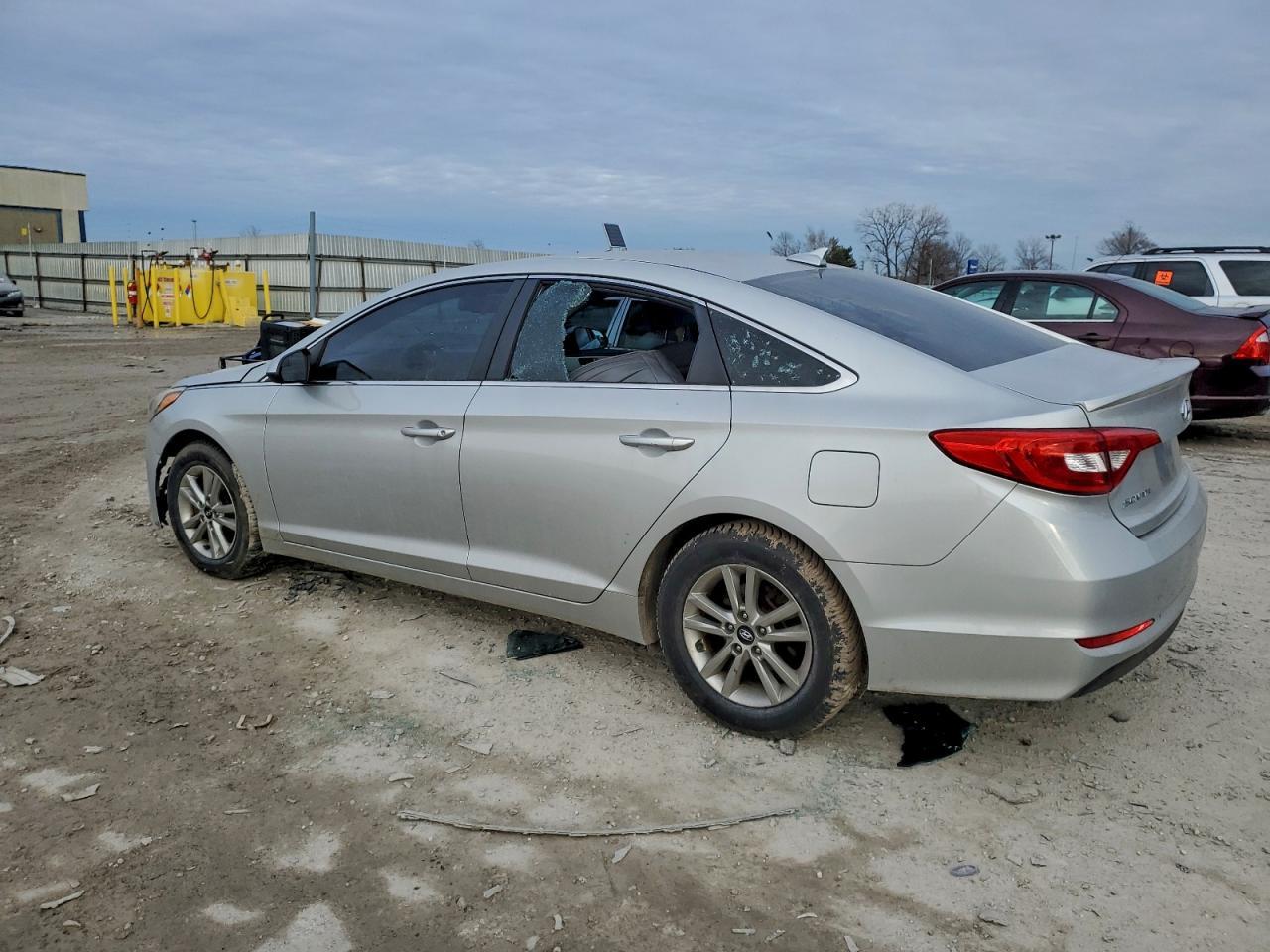 2015 Hyundai Sonata Se - Фото 2