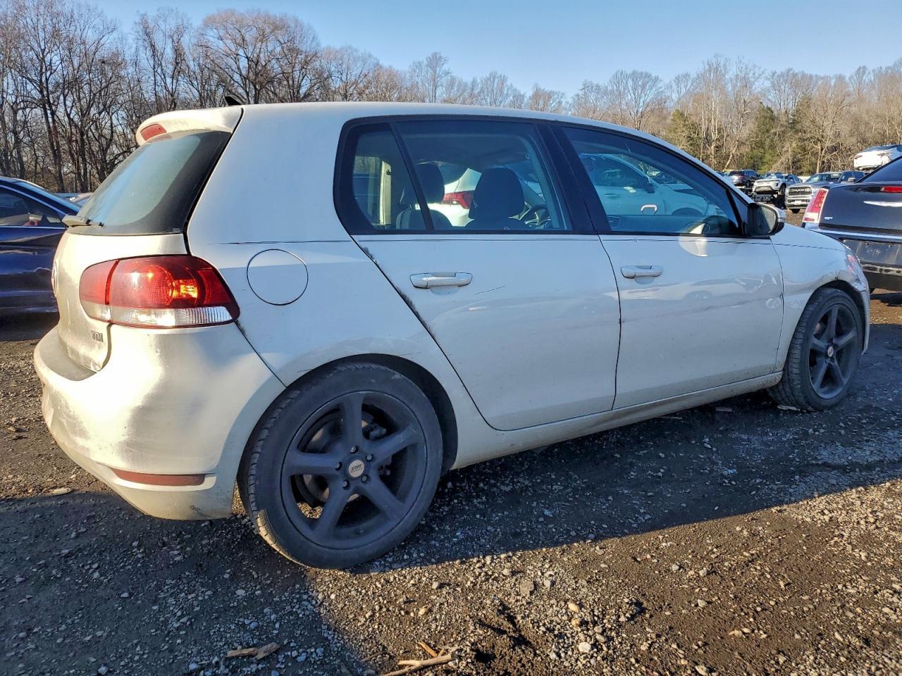 2012 Volkswagen Golf - Image 3