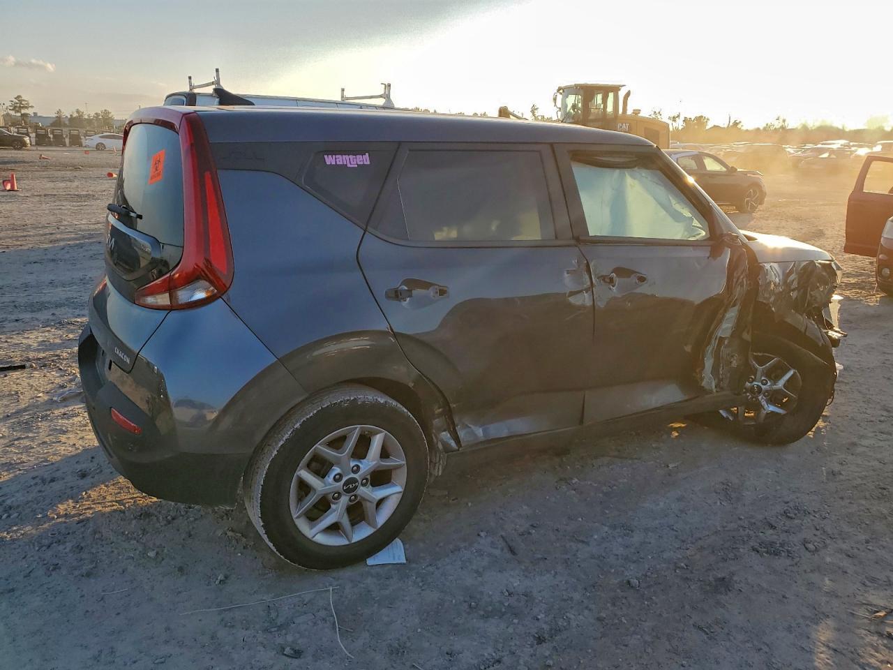 2022 Kia Soul Lx - Image 3