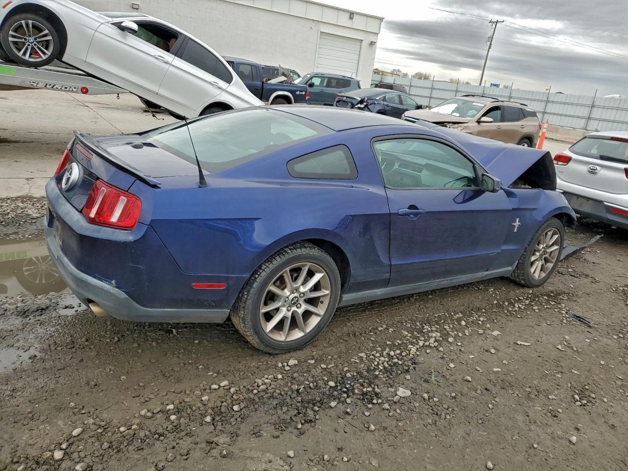 2010 Ford Mustang - Фото 3